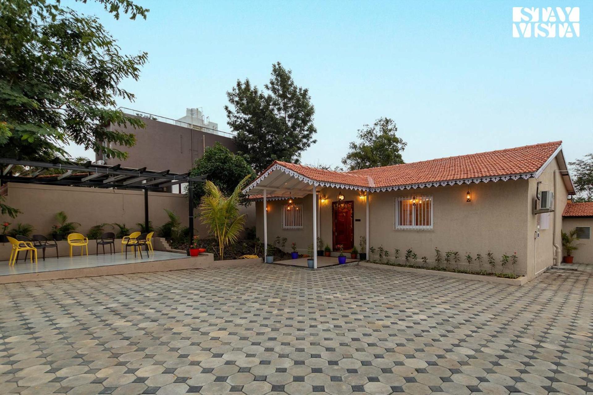 נאסיק Stayvista'S Harvest Haven - Pool-View Villa With Deck & Machan Near Sula מראה חיצוני תמונה